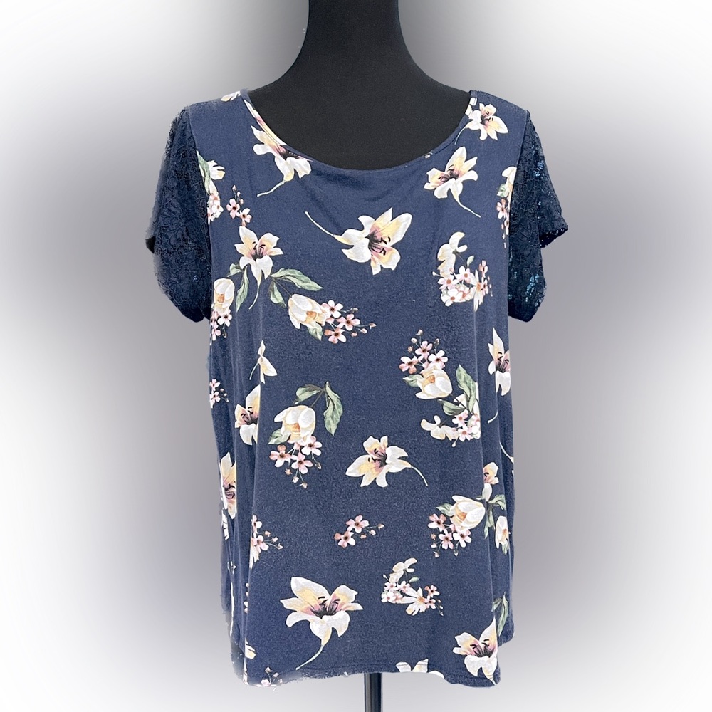 Loveappella Women’s Navy Floral Top, Lace Short Sleeves - XXL